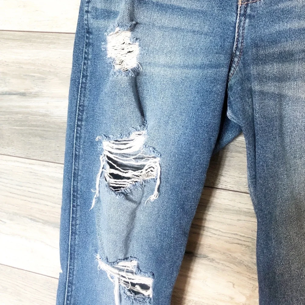 Hollister high-rise mom jean vintage stretch 9